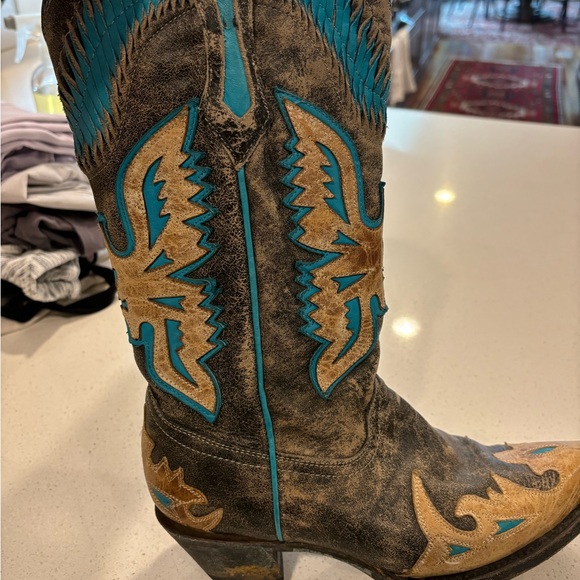 Western Leather Cowboy Boots - Black and Tan - Picture 10 of 13